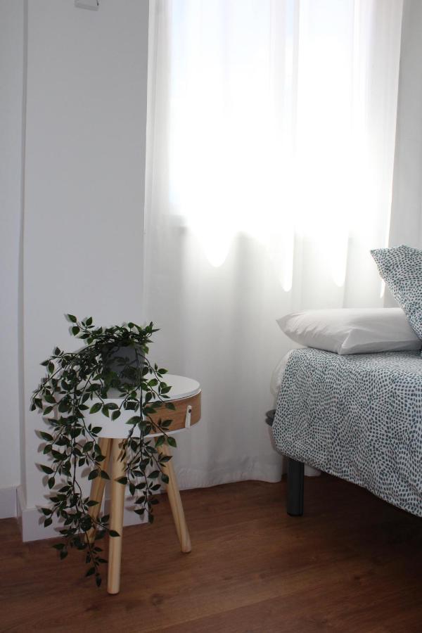 Beautiful Brand New 2 Bedroom Flat With Terrace Málaga Eksteriør billede