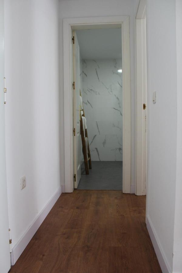 Beautiful Brand New 2 Bedroom Flat With Terrace Málaga Eksteriør billede